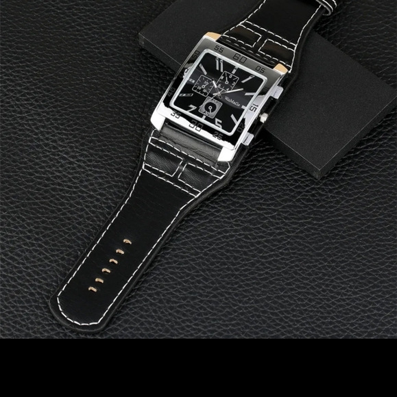 Watch - Picture 1 of 4